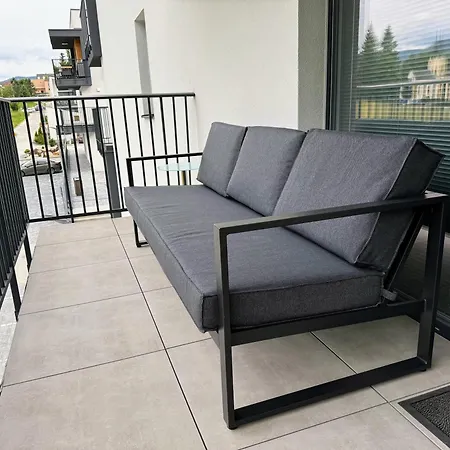 Moderny Navia Obklopeny Nadhernou Prirodou A Wellness Rajecke Teplice